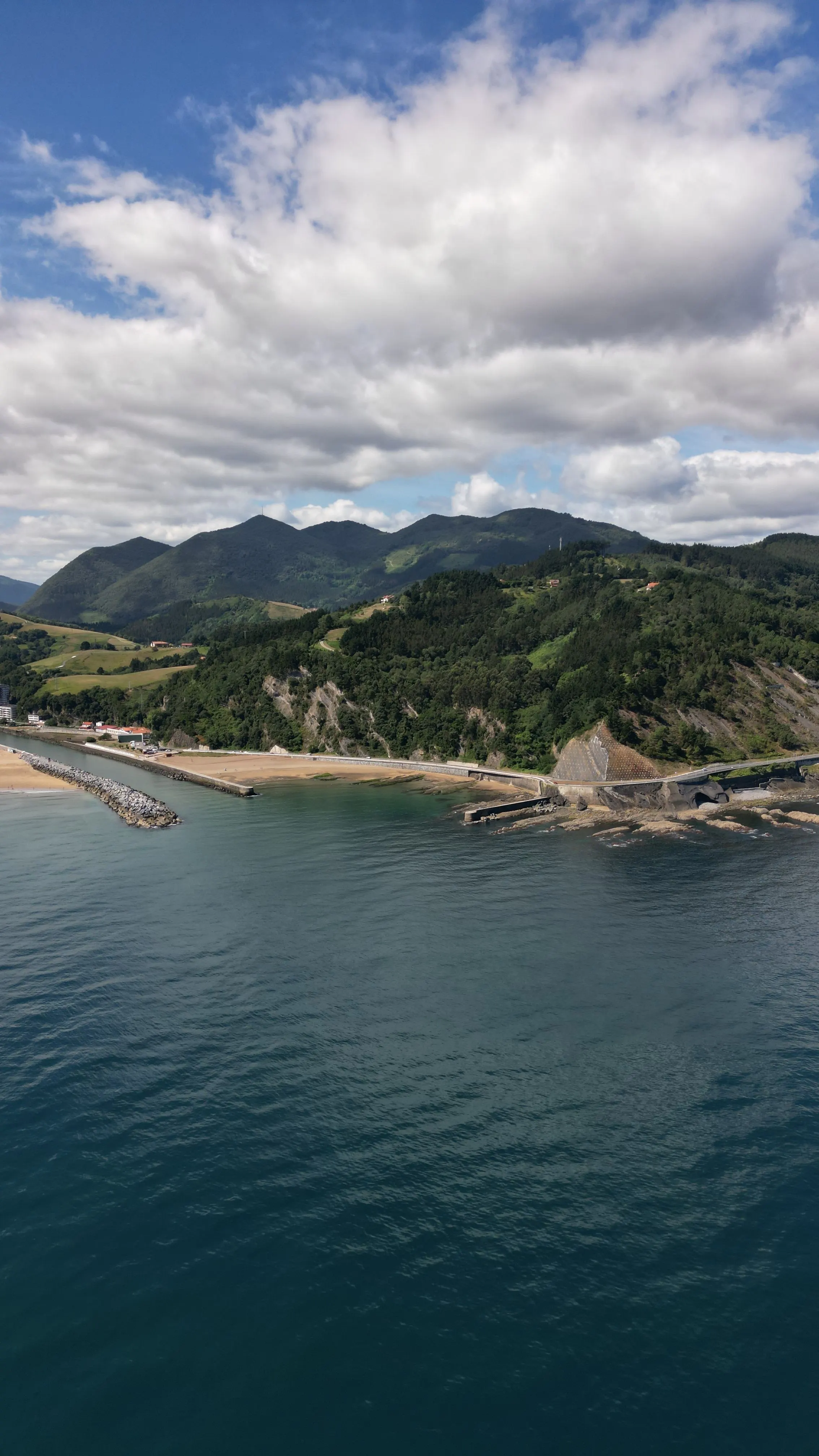 Vistas a la ría de Urdaibai desde la terraza del Asador Artebe